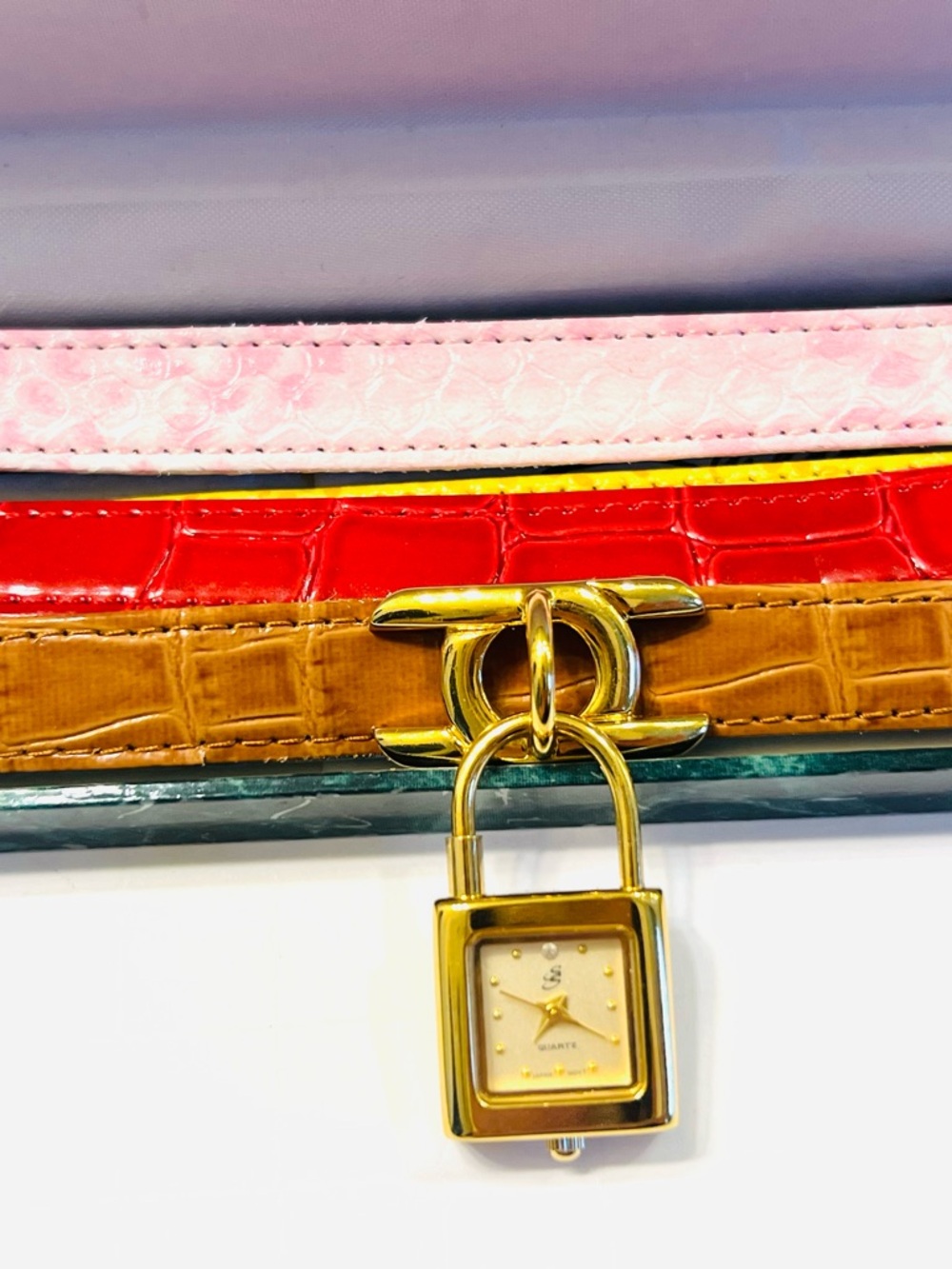 Suzanne Somers Padlock Watch With Six Interchangeable Bands RARE FIND